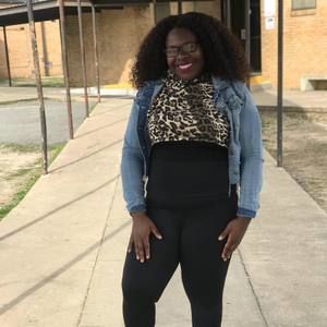 Meet your Posher, Nia